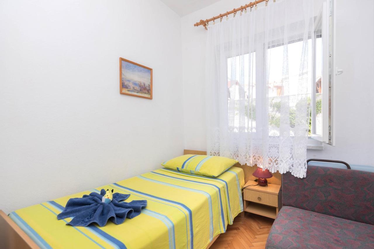 Apartments Salis Pag Town Exterior photo