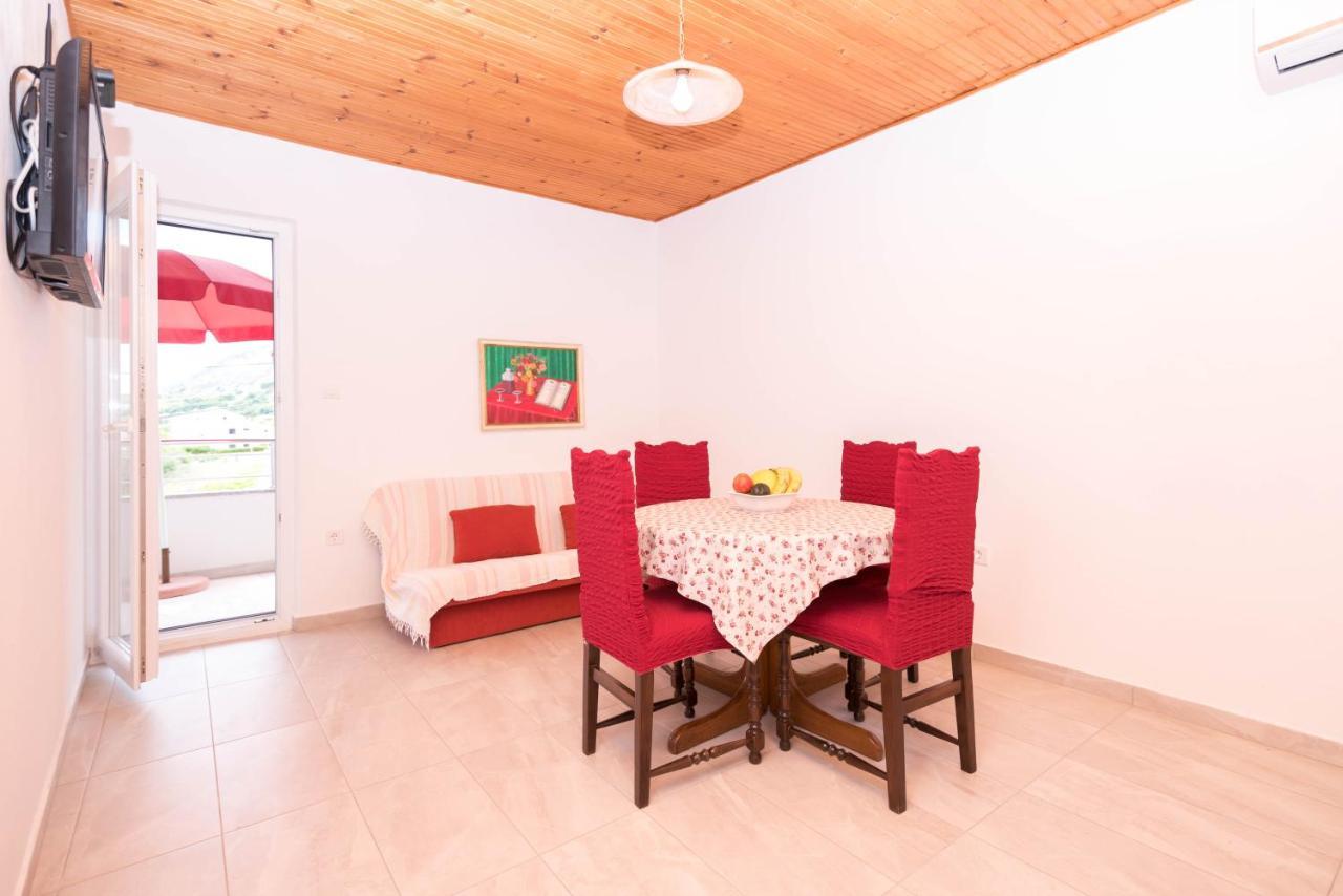 Apartments Salis Pag Town Exterior photo